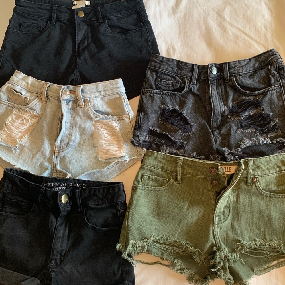 ‼️SOLD‼️ Denim distressed shorts bundle (5)